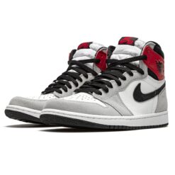 Air Jordan 1 Retro High OG Light Smoke Grey